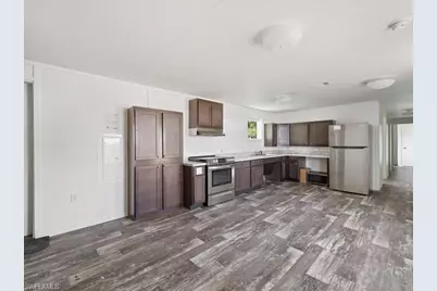 1038 Canopy Ln, Moore Haven, FL 33471 - Photo 9