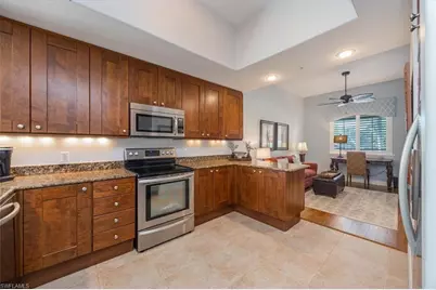 985 Sandpiper St #I-206, Naples, FL 34102 - Photo 5