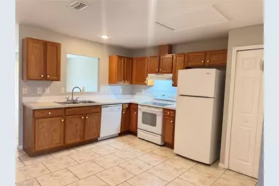 5031 Locke Ln, Lehigh Acres, FL 33973 - Photo 9