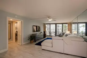 4001 Gulf Shore Blvd N, Naples, FL 34103 - Photo 3