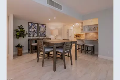 4001 Gulf Shore Blvd N #302, Naples, FL 34103 - Photo 7