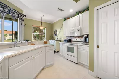 5110 W Hyde Park Ct #102, Fort Myers, FL 33912 - Photo 7