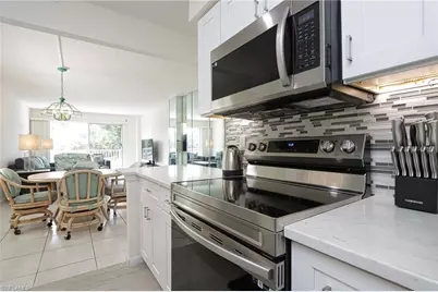 1300 Gulf Shore Blvd N #205, Naples, FL 34102 - Photo 7