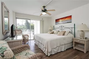 1300 Gulf Shore Blvd N, Naples, FL 34102 - Photo 9