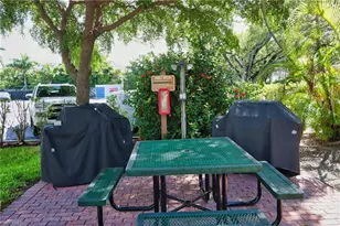 1300 Gulf Shore Blvd N, Naples, FL 34102 - Photo 15