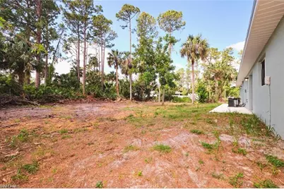 3825/3827 Hollycrest St, Fort Myers, FL 33905 - Photo 25