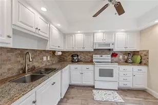 263 Candycane Ln, Naples, FL 34112 - Photo 15