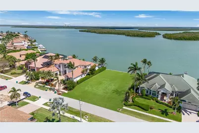 153 Stillwater Ct, Marco Island, FL 34145 - Photo 3