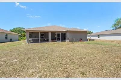 2011 Granada Rd, Labelle, FL 33935 - Photo 3