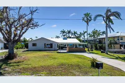 2560 Baybreeze St, Saint James City, FL 33956 - Photo 5