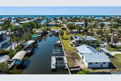 2560 Baybreeze St, Saint James City, FL 33956 - Photo 13