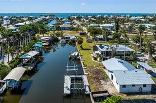 2560 Baybreeze St, Saint James City, FL 33956 - Photo 13