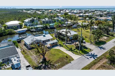 2560 Baybreeze St, Saint James City, FL 33956 - Photo 7