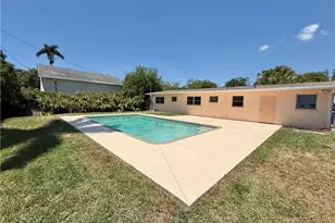61 Glenmont Dr W, North Fort Myers, FL 33917 - Photo 9