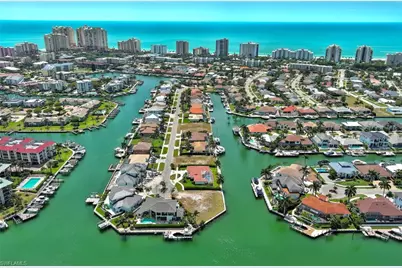 895 Banyan Ct, Marco Island, FL 34145 - Photo 15