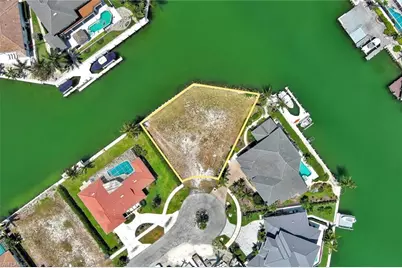 895 Banyan Ct, Marco Island, FL 34145 - Photo 3