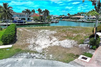 895 Banyan Ct, Marco Island, FL 34145 - Photo 9