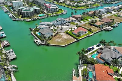 895 Banyan Ct, Marco Island, FL 34145 - Photo 17