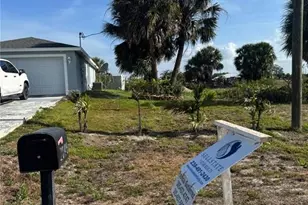 1046 Saturn Ct, Labelle, FL 33945 - Photo 5