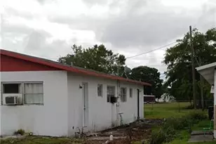 428 Ave F NW, Moore Haven, FL 33471 - Photo 3