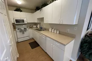 519 Roma Ct, Naples, FL 34110 - Photo 9