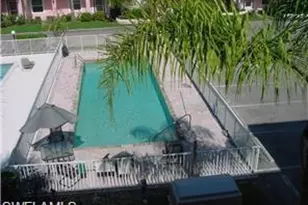 519 Roma Ct, Naples, FL 34110 - Photo 23