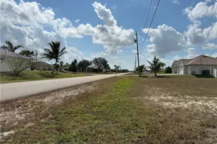 3538 NE 15th Ave, Cape Coral, FL 33909 - Photo 5