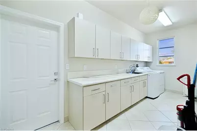 801 99th Ave N, Naples, FL 34108 - Photo 17