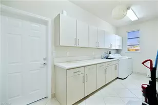 801 99th Ave N, Naples, FL 34108 - Photo 17