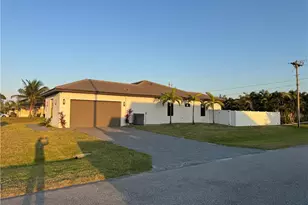 212 SW 19th Terrace, Cape Coral, FL 33991 - Photo 5