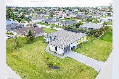 212 SW 19th Ter, Cape Coral, FL 33991 - Photo 9