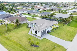 212 SW 19th Terrace, Cape Coral, FL 33991 - Photo 9