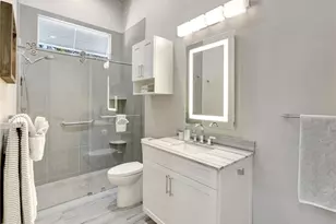 555 Mooring Line Dr, Naples, FL 34102 - Photo 25