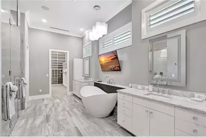 555 Mooring Line Dr, Naples, FL 34102 - Photo 21