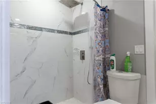 3388 E Riverside Dr, Fort Myers, FL 33916 - Photo 21