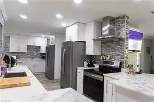 3388 E Riverside Dr, Fort Myers, FL 33916 - Photo 7