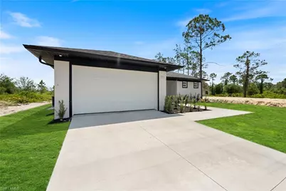 547 McArthur Blvd, Lehigh Acres, FL 33974 - Photo 31