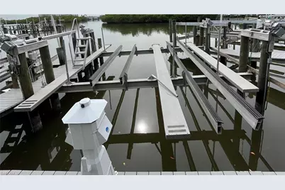 400 Bay Club Dr, Naples, FL 34110 - Photo 7