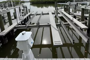 400 Bay Club Dr, Naples, FL 34110 - Photo 7