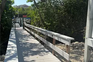 400 Bay Club Dr, Naples, FL 34110 - Photo 9