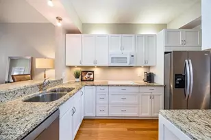 401 Bayfront Pl, Naples, FL 34102 - Photo 7