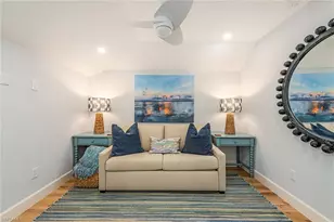 805 Pine Village Ln, Naples, FL 34108 - Photo 11