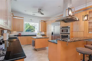 1205 Caloosa Dr, Fort Myers, FL 33901 - Photo 17