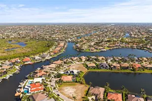 1922 Harbour Cir, Cape Coral, FL 33914 - Photo 9