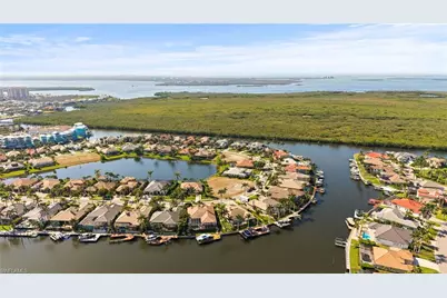 1922 Harbour Cir, Cape Coral, FL 33914 - Photo 7