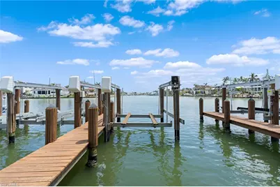 10420 Gulf Shore Dr #132, Naples, FL 34108 - Photo 17