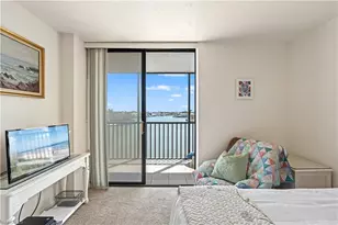 10420 Gulf Shore Dr, Naples, FL 34108 - Photo 23