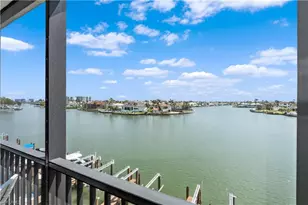 10420 Gulf Shore Dr, Naples, FL 34108 - Photo 9