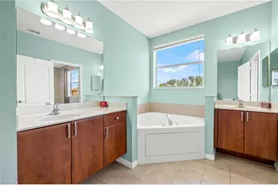 2552 Deerfield Lake Ct, Cape Coral, FL 33909 - Photo 19