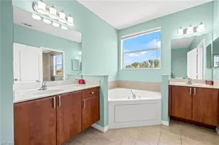 2552 Deerfield Lake Ct, Cape Coral, FL 33909 - Photo 19